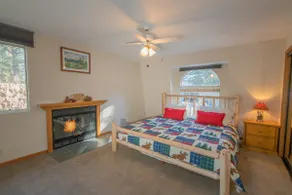Large 2BR/2BA Next to Forest with AC in rooms - Image 2