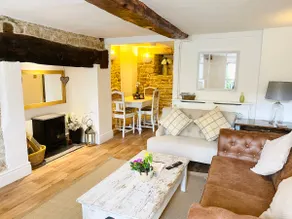 Charming Cottage in Heart of Bourton-on-the Water - Image 4