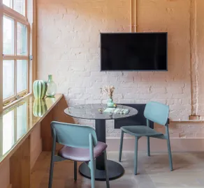 Studio Apartment at Whitworth Locke - Image 4