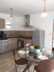 Beautiful new villa near Alpilles and the center - Image 4