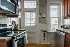 Cozy Victorian Townhome, Trendy Lohi Neighborhood. - Image 5