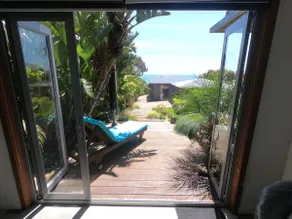 Beachside studio 300m beach, views - Image 3