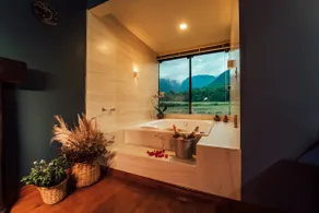 Bungalow with Breakfast - Image 2