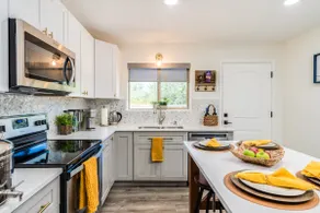 A Small home With a Big Welcome! - Image 5
