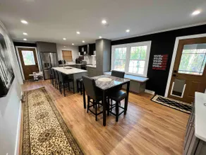 Cheerful 4- bedrooms Residential home - Image 2
