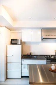Takeyuki's Apartments, One-bedroom apartment 8 - Image 5