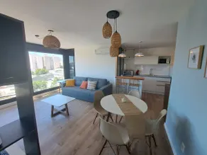 2 bedrooms, parking, new! - Image 5