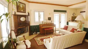 Bracken Fern Manor - Image 4