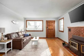 The Chesterfield Farmhouse on 35 acres - Image 2