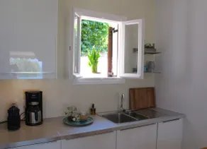 Seafront Calista Beach House With Garden - Image 5