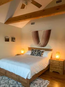 Lakefront Bungalow Bliss | Serene 2BR Retreat - Image 3