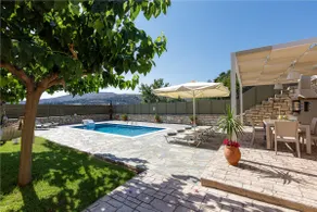 Peaceful Villa with Private Pool, BBQ & Kids Area - Image 2