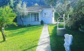 Small villa near the Helike commuter rail station. - Image 2
