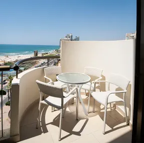 Sea front panoramic duplex roof-top - Image 5
