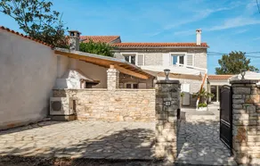 “La Nostra Casa“ holiday home in Karnevali - Image 3