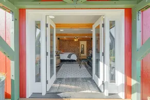 Countryside Private Guest Suite-Estacada Farmhouse - Image 4