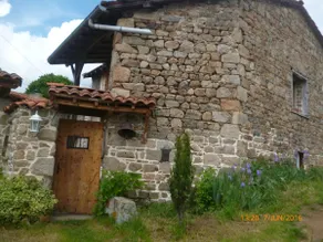 driftwood studio in old farmhouse - Image 2