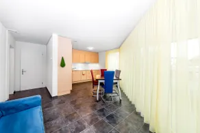 Ideally connected 2 room studio at station Rüti ZH - Image 2