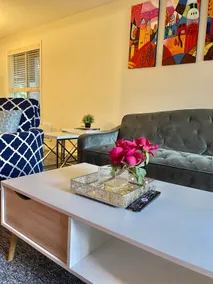 Bellevue Retreat | Quiet, Safe & Near Transit - Image 3