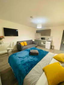 Modern Spacious City Studio (AR3) - Image 5