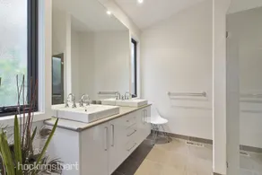 The Beach Haven - 4 bedroom Luxury Rye house Sleeps 12 - Image 3