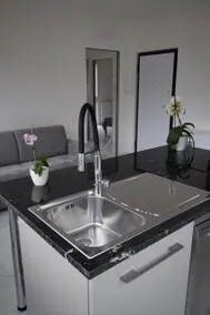 Uni Apart - Image 4