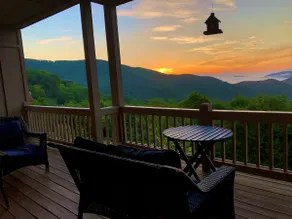 *Direct Mountain Views!* Hike/Swim On-Site! - Image 5