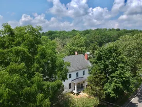 1841 Farmhouse located in the Warwick Valley! - Image 3