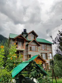 Charming Villa in Manali with Mountain Valley View - Image 2
