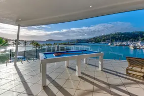 Pavillions Penthouse 25 - Luxury Waterfront Apartment with Private Roof top pool and buggy - Image 2