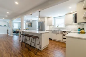 Stylish Renovated 3 bed, 3 bath Niagara Retreat! - Image 2
