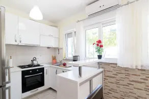 comfortable apartment with jacuzzi - Image 4