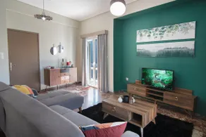 Emerald 110m2 entire floor apt steps to city’s heart - Image 4