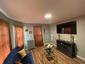 Trenton Timeless Staycation-Riverfront View - Image 2