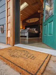 #3 CABIN COUPLES KING BED HOTTUB BEACH - Image 2