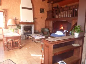 Country house with terrace and fireplace - Image 4