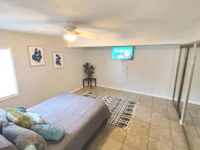 2 Bedroom Apt 5 min away from UMC & Texas Tech - Image 3