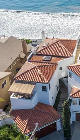 DIN OCEANFRONT STRAND HOUZ - Image 2