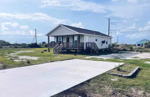Post Oak Lane Coastal Vacation House - Image 3