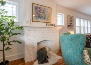 The Phelps Grove Guesthouse - Image 4