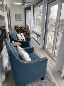 2 Bedroom 2 Bath Upstairs Condo with Water View - Image 2