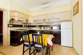Bajcsy 3 - Basilica 2 Bedrooms + Living with AC - Image 2