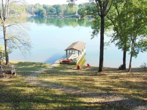 $198Lakefront Sun. Free Doc/lift Kayak FirePit Pet - Image 2