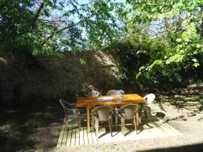 House with terrace and garden in Sault in Provence - Image 4