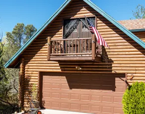 The Birds Nest is a 2 story loft. - Image 2
