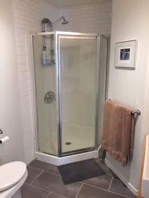 A Modern and Bright Suite 5 minutes from downtown! - Image 3