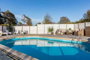 Big house with pool near the sea - Image 4