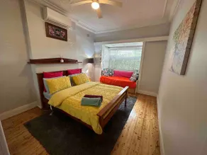 Cosy & Quaint 2Bedroom Home, Close to transport - Image 5