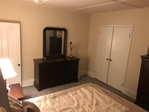 Cozy One Bedroom Apartment - Image 2