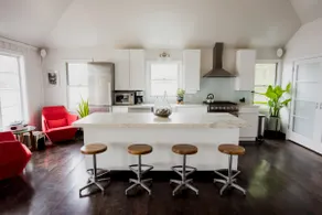 Catskills Modern Lakefront Cottage - Image 4